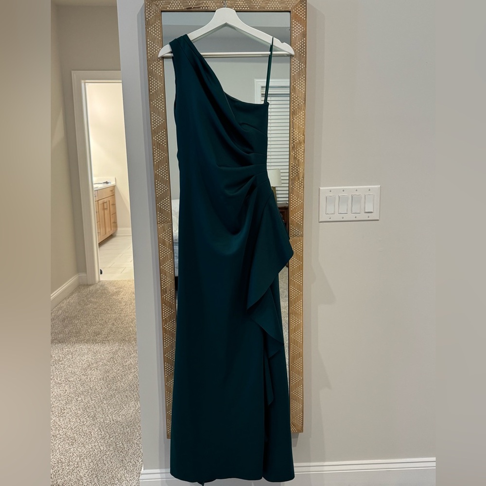 Xscape Women's One Shoulder Side Ruffle Gown
Style#: 6620X Hunter Size 8